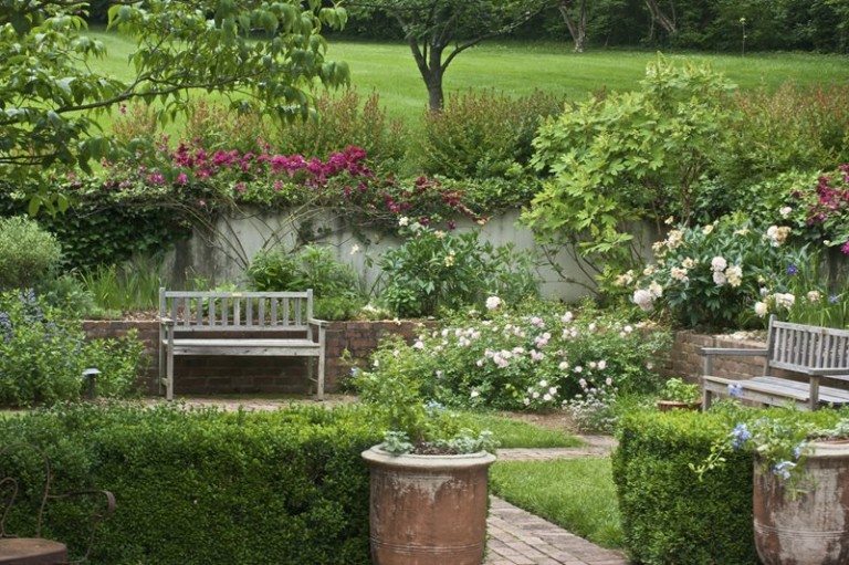 Garden with brick walkway